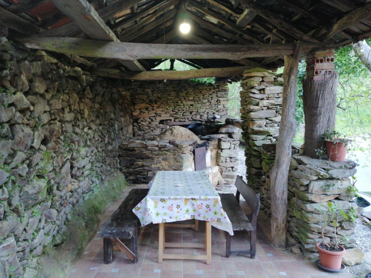 Las Casitas De Peares Βίλα Carballedo  Εξωτερικό φωτογραφία
